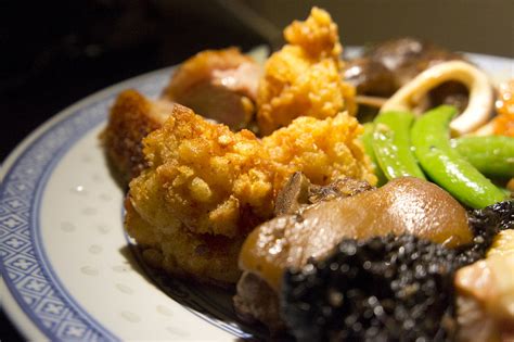 Chinese new year, spring festival or the lunar new year, is the festival that celebrates the beginning of a new year on the traditional lunisolar chinese calendar. 盆菜(Poon choi) | Traditional Hong Kong food for Chinese new ...