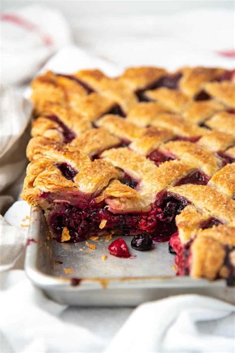 The Best Mixed Berry Pie Recipe The Flavor Bender