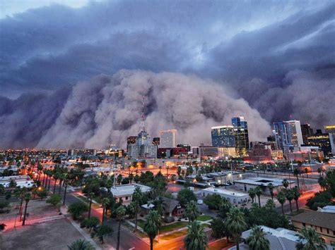 Dust Storm In Phoenix Arizona Dust Storm Nature Natural Phenomena
