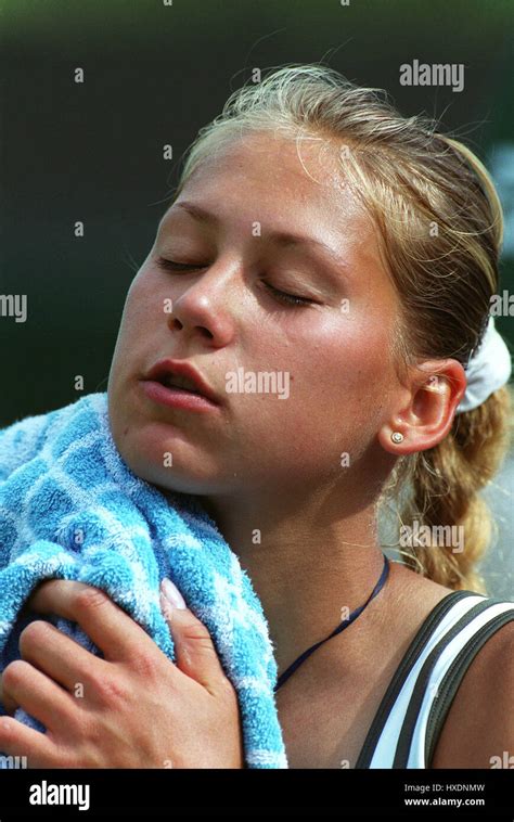 Anna Kournikova Wimbledon 1999 22 June 1999 Stock Photo Alamy