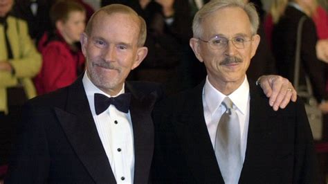 tom smothers dies at 86 was half of smothers brothers…