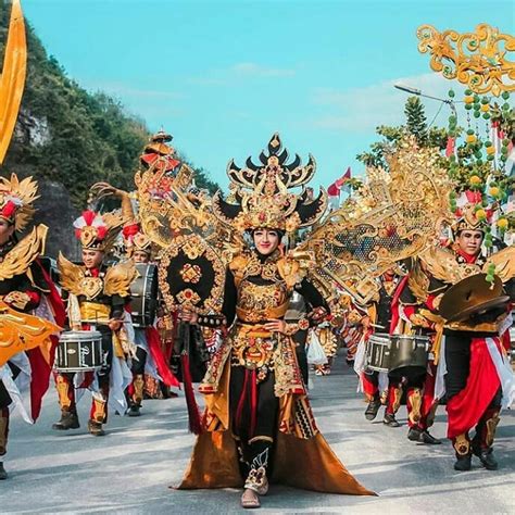 Jember Fashion Carnaval Kridha Dhari