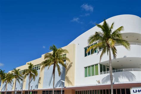 Miami Urban Art Deco Tour - Context Travel - Context Travel