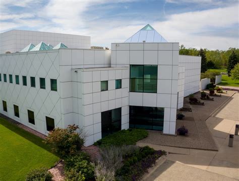 First Paisley Park Tours Draw Prince Fans From Around The Globe Minnesota Public Radio News
