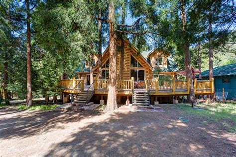 Check out these 11 cabins in and near idyllwild, california. Luxury Log Mansion Vacation Rental in Idyllwild, CA / 6 ...