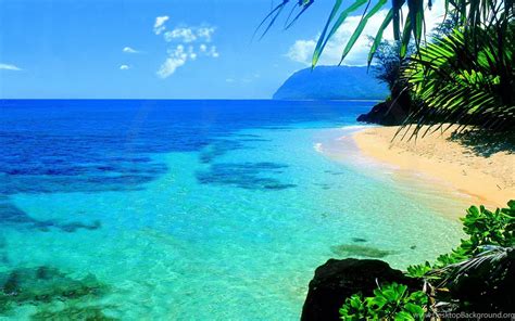 Tranquil Aqua Blue Lagoon Kauai Hawaii Desktop Background