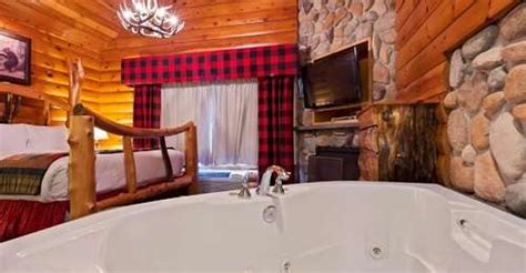 17 Romantic Hotels With Hot Tub In Room In Maine