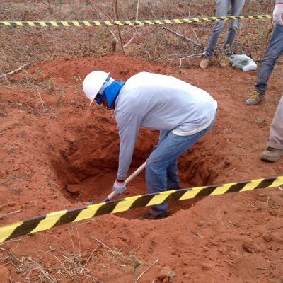 Escavação manual VWF Fundações