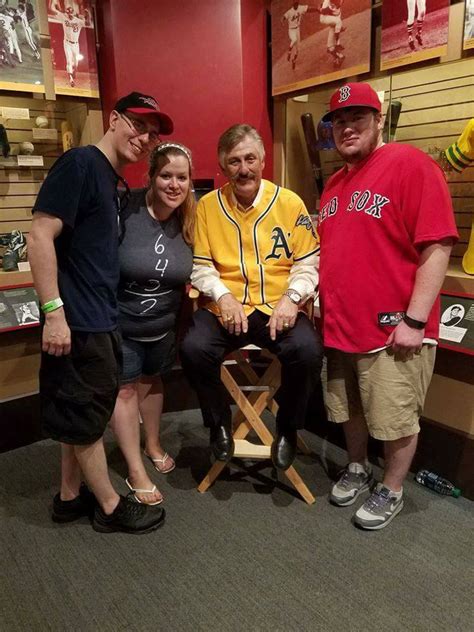 Rollie Fingers Live Breaking Experience With Vintage Breaks