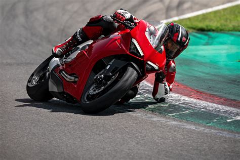 Ducati Panigale V2 2020