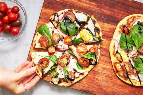 Read now chicago deep dish pizza Delicious Flatbread Pizza Recipe / 15 Minute Easy ...