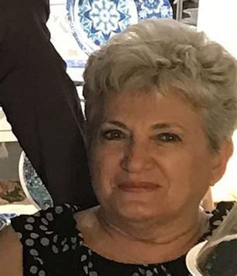 Con queste parole sergio iapino dà il triste annuncio unendosi al dolore degli adorati nipoti federica e. Lutto per Raffaella Carrà, è morta la cugina Nadia Masacci