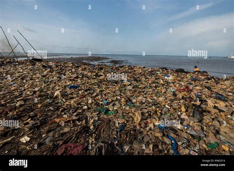 Trash Flows To The Atlantic Ocean In Freetown Sierra Leone Stock Photo