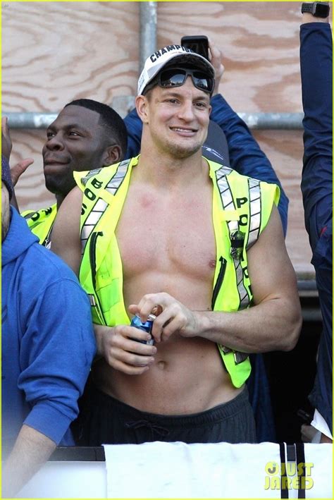 Patriots Rob Gronkowski Strips Down To Show His Abs During Super Bowl