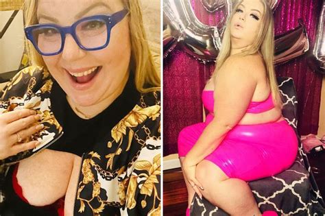 Woman Flashes Belly To Defy Troll Who Accused Her Of Normalising Obesity Daily Star
