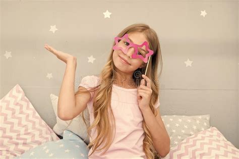 I Am Super Star Girl With Long Blonde Curly Hair Posing Photo Booth