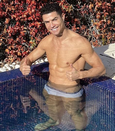 Cristiano Ronaldo In Mutande In Vacanza Le Nuove Foto Bitchyx