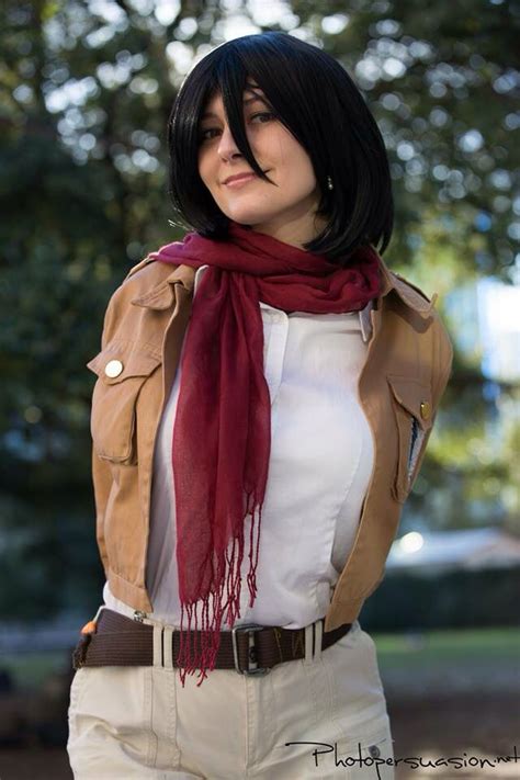 How to wear scarf like mikasa. Me as Mikasa Ackerman from Attack on Titan at Ikkicon 2015 ...