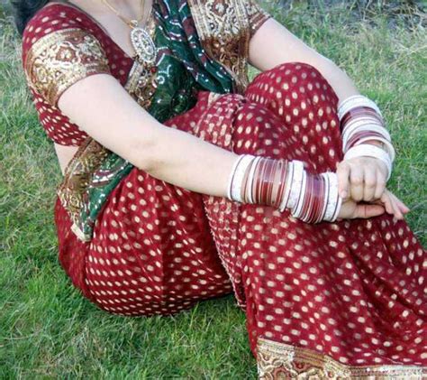 Desitadka Indian Desi Sexy Girls In Salwaar Top Jeans Bra N Panty Saree Hot Maal Selfie