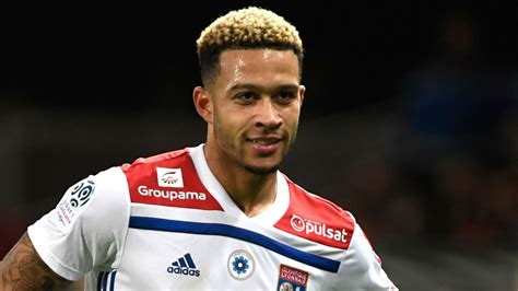 Memphis Depay transfer news: 'Get your facts straight' - former Man Utd