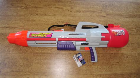 Mccoy for parker brothers, currently a subsidiary of hasbro.after the toy was licensed to marvel comics, rom became a character that debuted in the marvel universe in the eponymous american comic book rom: StudioYale: Super Soaker CPS 2000 MK2 Review