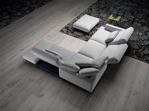 I cuscini da arredamento sapranno rendere l'intero ambiente più accogliente e vivace! Divano Posh Line - Materassi Valsecchi