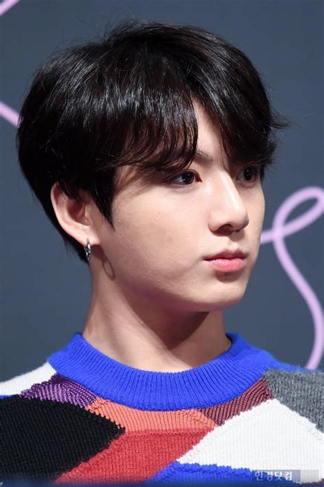 Dont disturb me i talk with jk. 방탄소년단 정국 열애설 이어 교통사고까지…올해 왜 이래 ...