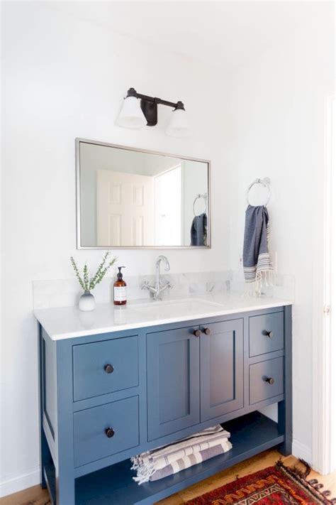 Elements of a cape cod bathroom design for a luxurious small bathroom. 44+ Cool Cape Cod Bathroom Design Ideas | Cape cod ...