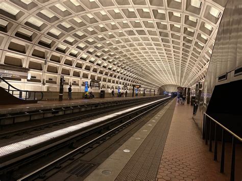 Pentagon City Metro Station 37 Photos And 43 Reviews 1250 South Hayes