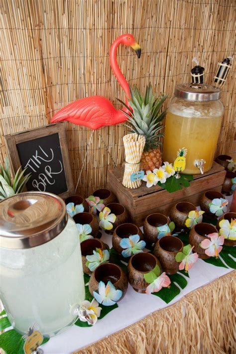 Image result for hawaiian table decor | Festas de aniversário havaianas