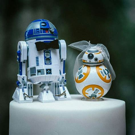 Star Wars R2d2 And Bb8 Weddong Cake Toppers