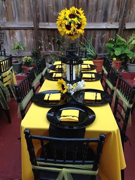 There are hundreds of templates for a bee party. Yellow and black | Sunflowers | Baby shower yellow, Baby ...