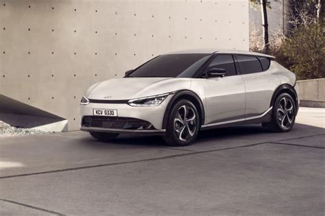 The kia ev6 is an upcoming electric compact crossover suv produced by kia. Kia EV6 : autonomie, prix, commercialisation, performances ...