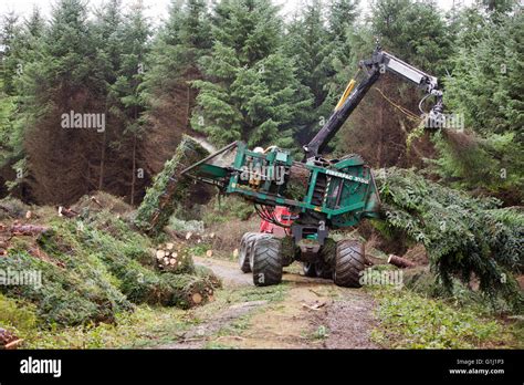 Brash Baler Hi Res Stock Photography And Images Alamy