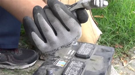 Replacing the battery on a 2012 dodge journey. - YouTube