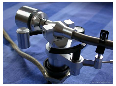 Hi folks, can anyone tell me if a rega rb200 will fit the tonearm mounting hole in a stock gl75? Rega R200 Manual - Stereo Gimbal Bearing Tonearm - Vinyl ...