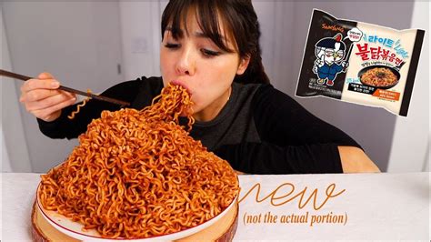 New Spicy Fire Noodle And Samyang Hamburgers 먹방 Mukbang Youtube Mukbang Spicy Spicy Noodles