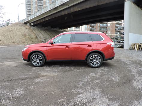 Learn more about the 2011 mitsubishi outlander. 2015 Mitsubishi Outlander Consumer Review - AutoGuide.com