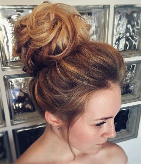 40 Irresistible Hairstyles For Brides And Bridesmaids 2023