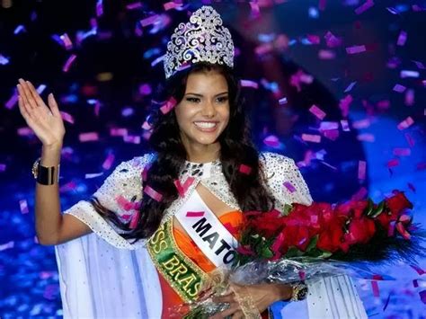 Jakelyne Oliveira Crowned Miss Brasil 2013