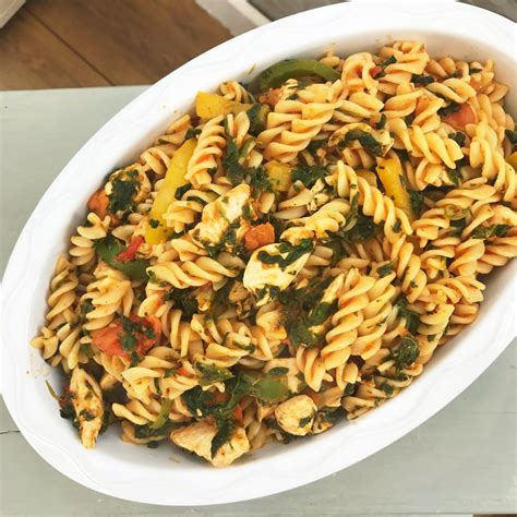 Here are 15 of our favourite recipes for chicken and bacon to chicken and mushroom. Quick Chicken and Spinach Pasta - Daisies & Pie