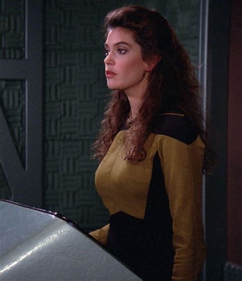 Top 35 Sexiest Star Trek Female Characters Of All Time The Viraler