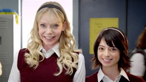 Watch Garfunkel And Oates Reach Fifth Base In The New Video For The Loophole