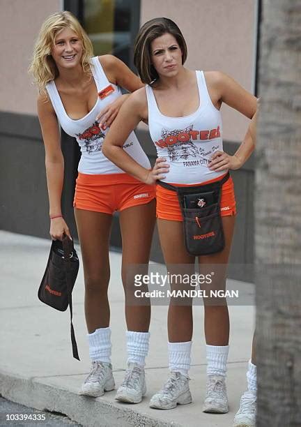 Hooters Waitress Photos And Premium High Res Pictures Getty Images