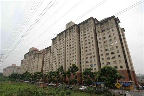 Kami memasarkan projek perumahan baru di negeri selangor. 23 beranak bersempit dalam flat 2 bilik akhirnya ...