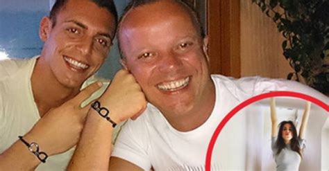 Jun 17, 2021 · gigi d'alessio dimentica anna tatangelo a un oltre anno dalla separazione: Lui è il figlio di Gigi D'Alessio, ma avete mai visto sua ...