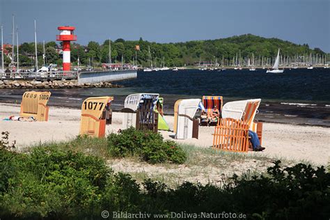 Sauberer sandstrand, langläufig. eckernförder strand. Ostseestrand Eckernförde Image Foto Sand Strandkorb ...