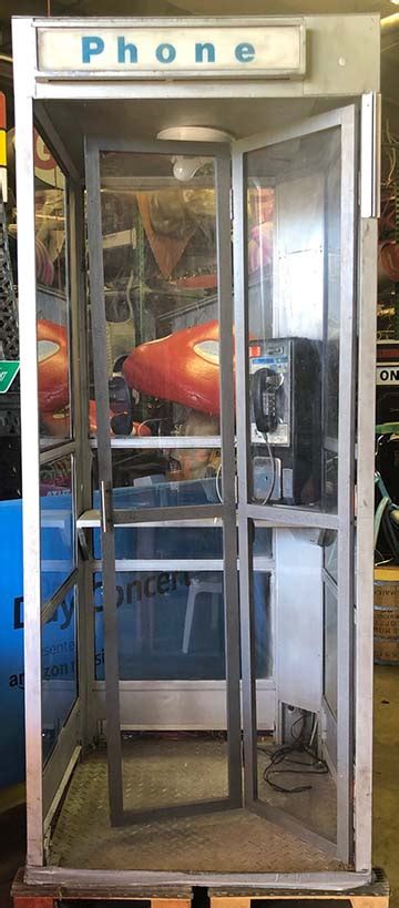 But ringing phone has to be answered, doesn't it? Superman Phone Booth ⋆ Movie Prop Rentals