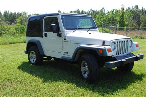 2010 jeep wrangler 4wd 4dr sport specifications, features and model information. Picture of 2006 Jeep Wrangler Sport, exterior