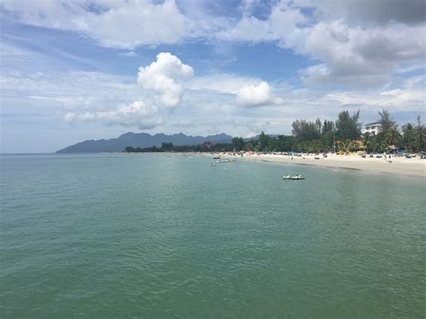 You can compare and book multiple airlines in a single booking. Review of Malindo Air flight from Langkawi to Subang in ...